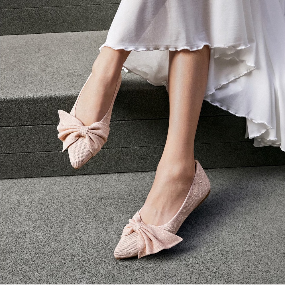 Vivaia Pointed-Toe Bow Flats (Azura)